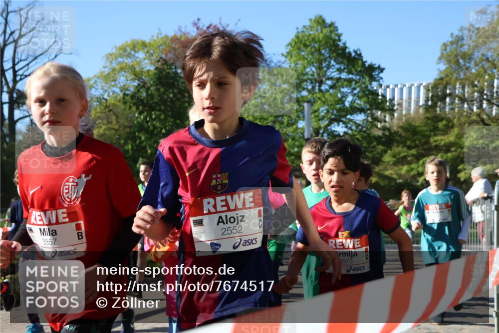 25.04.2025 - Das Zehntel Zöllner http://msf.ph/oto/7674517 26.04.2025 07:45:46 Laufen 3857, 25521, 2552, 2575 meine-sportfotos.de