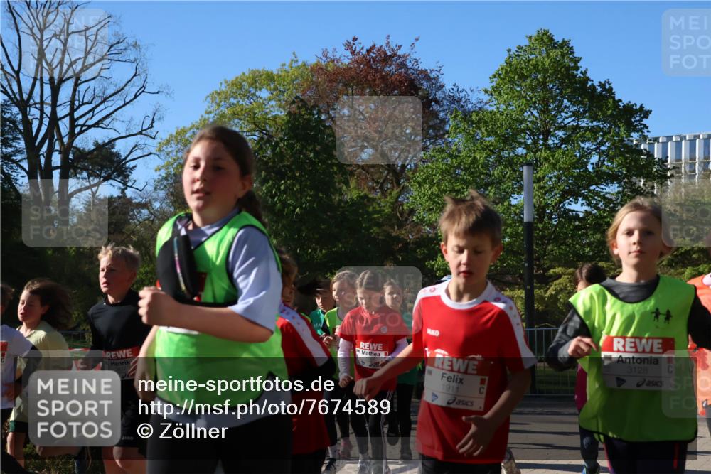 25.04.2025 - Das Zehntel Zöllner http://msf.ph/oto/7674589 26.04.2025 07:45:51 Laufen 1767, 1911, 3128 meine-sportfotos.de