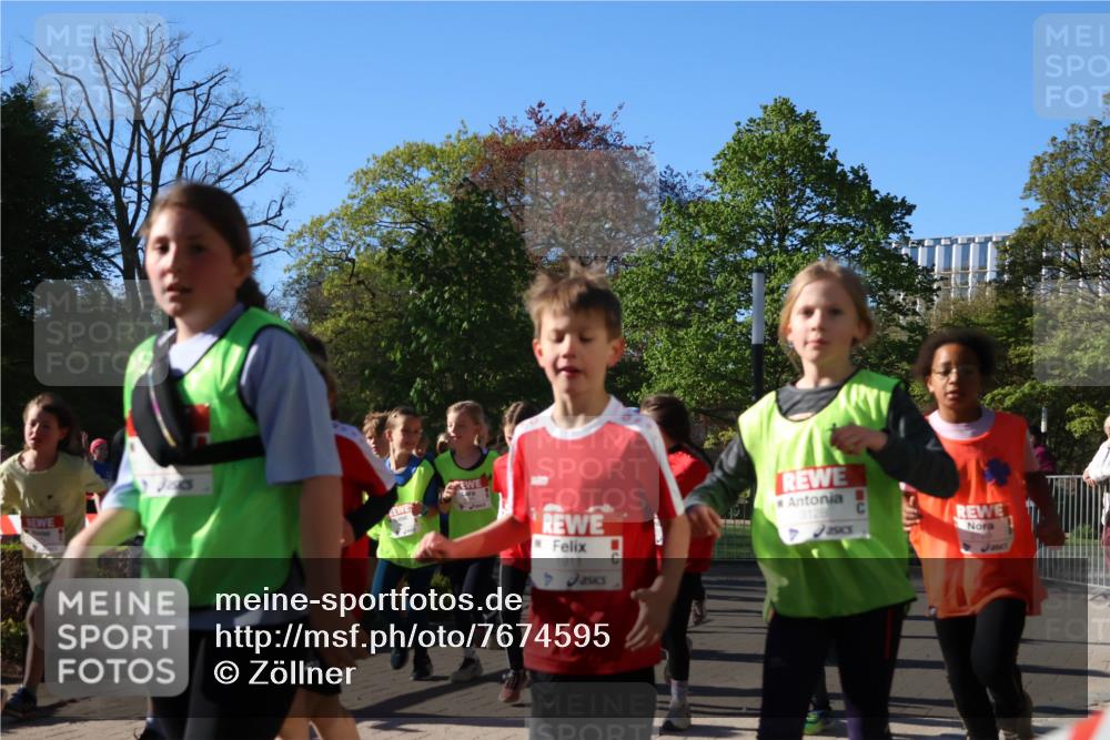 25.04.2025 - Das Zehntel Zöllner http://msf.ph/oto/7674595 26.04.2025 07:45:51 Laufen 1911 meine-sportfotos.de