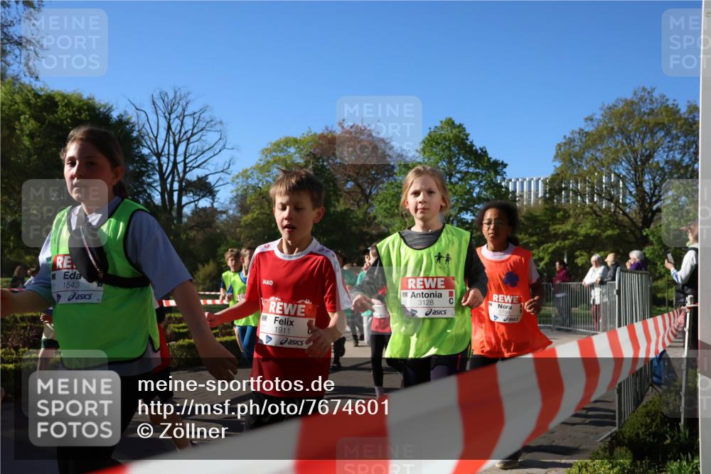 25.04.2025 - Das Zehntel Zöllner http://msf.ph/oto/7674601 26.04.2025 07:45:51 Laufen 1543, 1911, 3128, 2789 meine-sportfotos.de