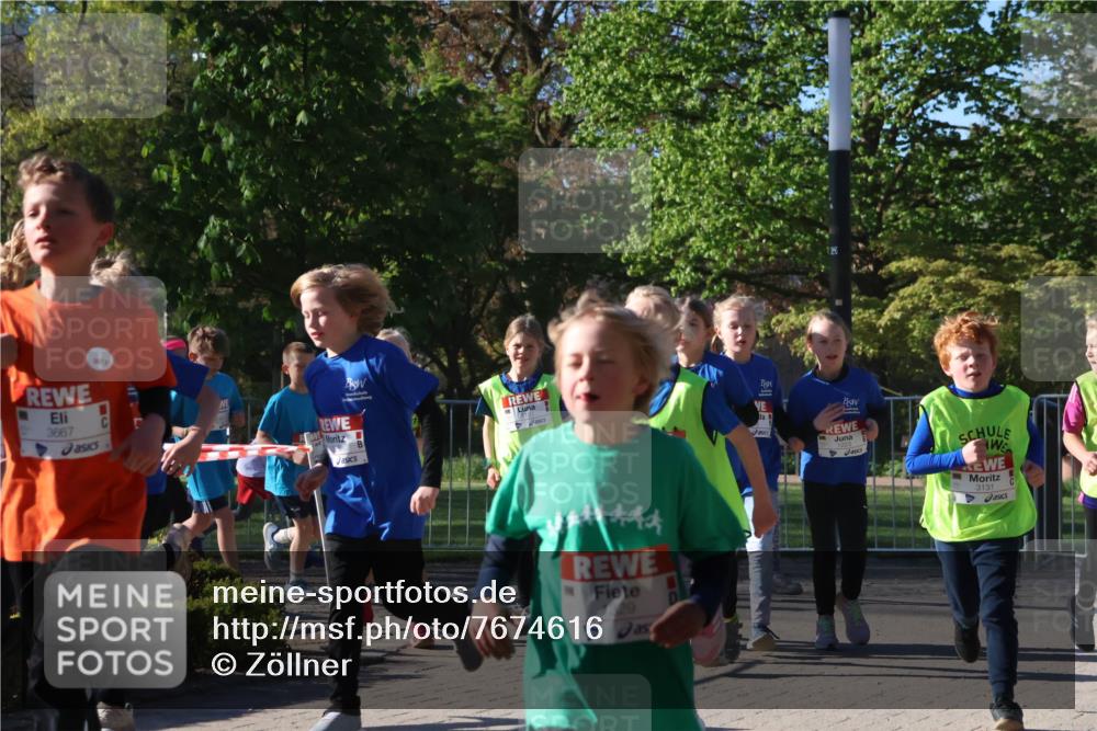 25.04.2025 - Das Zehntel Zöllner http://msf.ph/oto/7674616 26.04.2025 07:45:53 Laufen 3667, 1223, 3131 meine-sportfotos.de