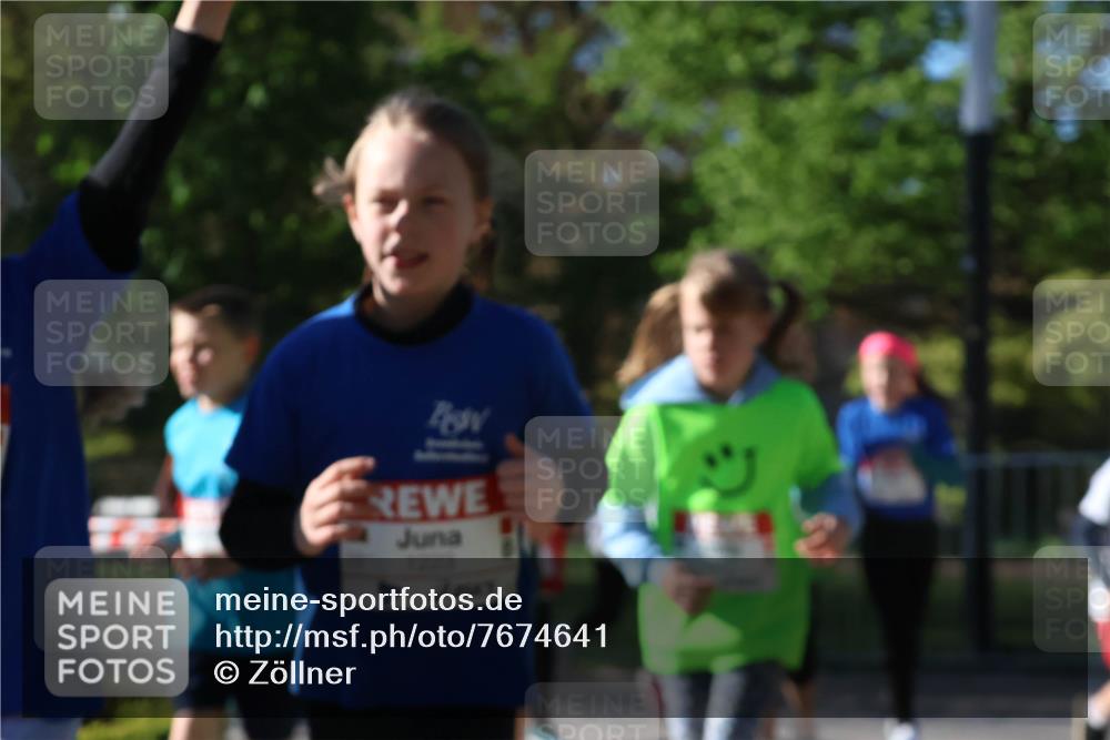25.04.2025 - Das Zehntel Zöllner http://msf.ph/oto/7674641 26.04.2025 07:45:56 Laufen 1223 meine-sportfotos.de