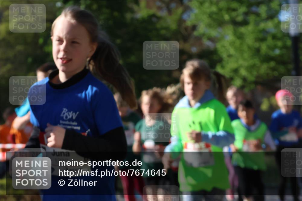 25.04.2025 - Das Zehntel Zöllner http://msf.ph/oto/7674645 26.04.2025 07:45:57 Laufen 1223 meine-sportfotos.de