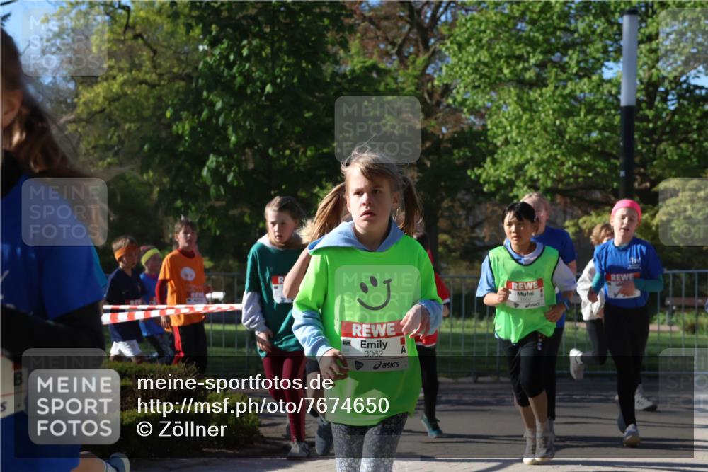 25.04.2025 - Das Zehntel Zöllner http://msf.ph/oto/7674650 26.04.2025 07:45:57 Laufen 3062 meine-sportfotos.de