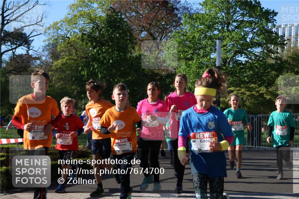 25.04.2025 - Das Zehntel Zöllner http://msf.ph/oto/7674700 26.04.2025 07:46:02 Laufen 3673, 3688, 1954 meine-sportfotos.de