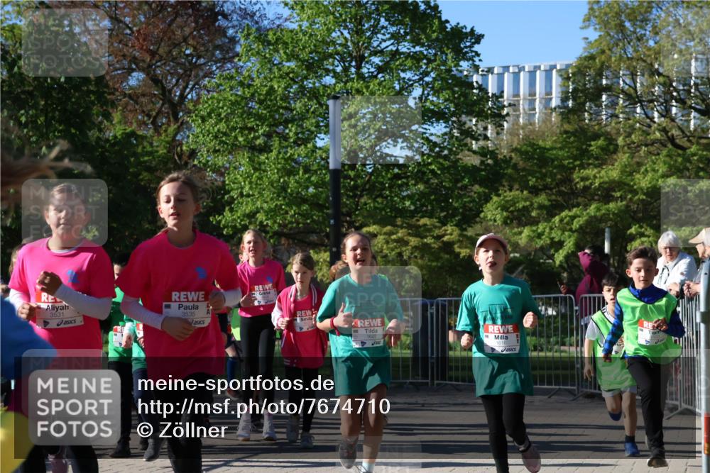 25.04.2025 - Das Zehntel Zöllner http://msf.ph/oto/7674710 26.04.2025 07:46:03 Laufen 3531, 3535, 1622, 1616 meine-sportfotos.de