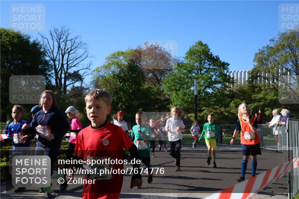 25.04.2025 - Das Zehntel Zöllner http://msf.ph/oto/7674776 26.04.2025 07:46:08 Laufen 1810 meine-sportfotos.de
