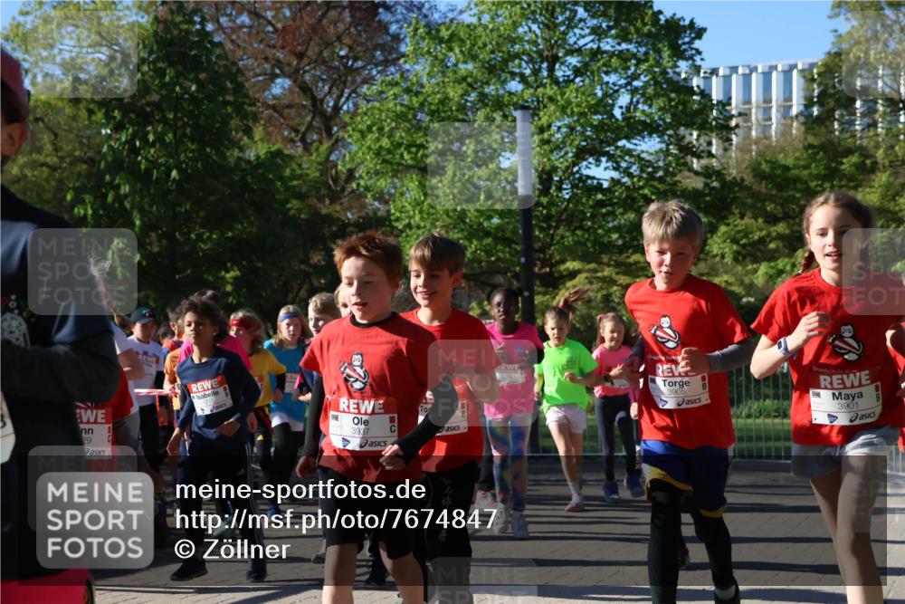 25.04.2025 - Das Zehntel Zöllner http://msf.ph/oto/7674847 26.04.2025 07:46:14 Laufen 29, 1215, 3937, 10, 3905, 3901 meine-sportfotos.de