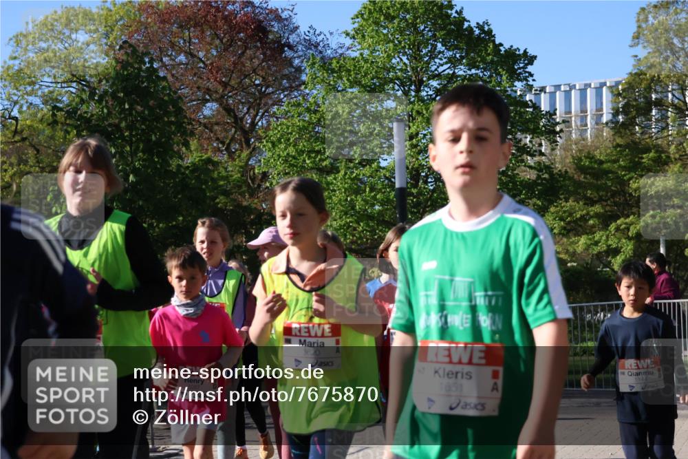 25.04.2025 - Das Zehntel Zöllner http://msf.ph/oto/7675870 26.04.2025 07:47:39 Laufen 3287, 3620, 1851, 1144 meine-sportfotos.de