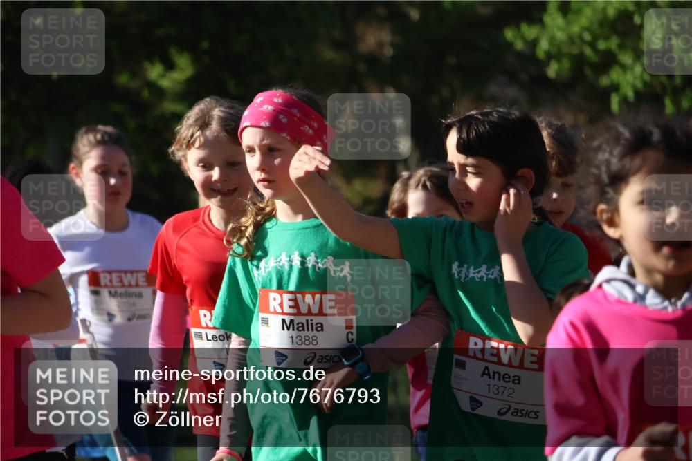 25.04.2025 - Das Zehntel Zöllner http://msf.ph/oto/7676793 26.04.2025 07:48:45 Laufen 1388, 1372, 1372 meine-sportfotos.de