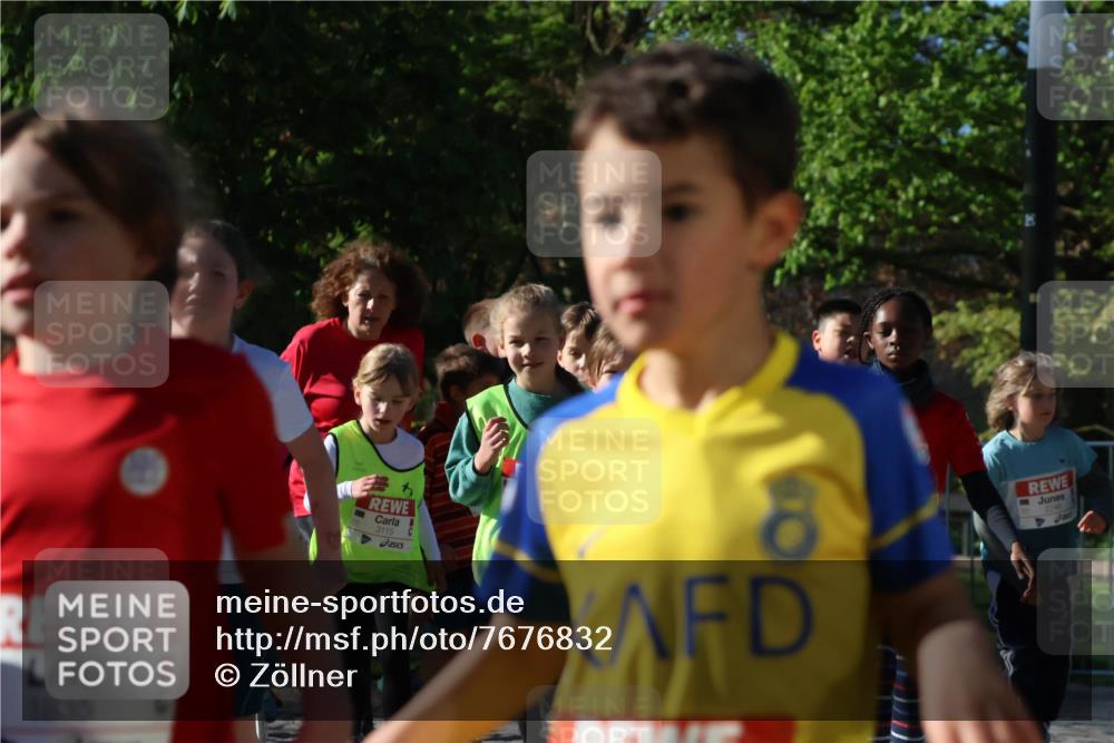 25.04.2025 - Das Zehntel Zöllner http://msf.ph/oto/7676832 26.04.2025 07:48:48 Laufen 1835, 3115 meine-sportfotos.de