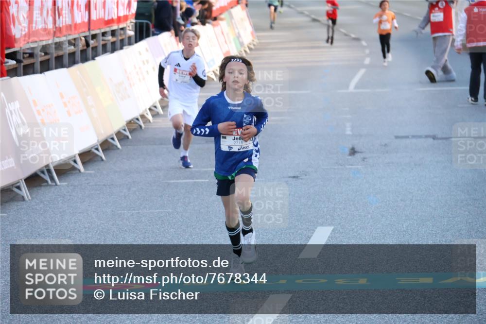 25.04.2025 - Das Zehntel Luisa Fischer http://msf.ph/oto/7678344 26.04.2025 08:48:50 Ziel 2715, 3469 meine-sportfotos.de