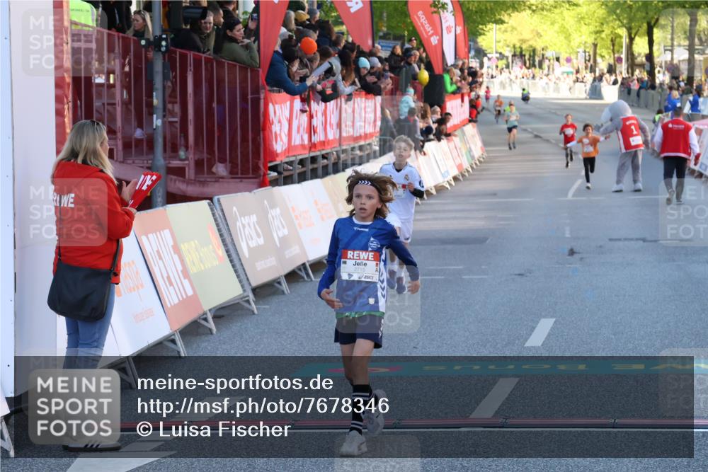 25.04.2025 - Das Zehntel Luisa Fischer http://msf.ph/oto/7678346 26.04.2025 08:48:51 Ziel 2379, 2715, 3469 meine-sportfotos.de