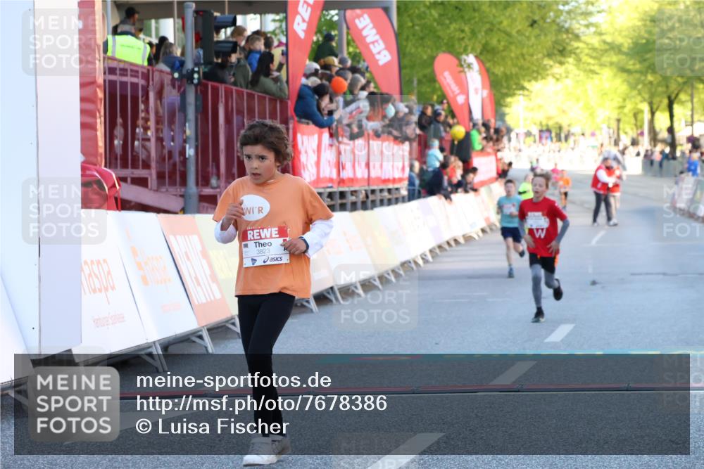 25.04.2025 - Das Zehntel Luisa Fischer http://msf.ph/oto/7678386 26.04.2025 08:49:04 Ziel 1926, 2379, 2990, 3823 meine-sportfotos.de