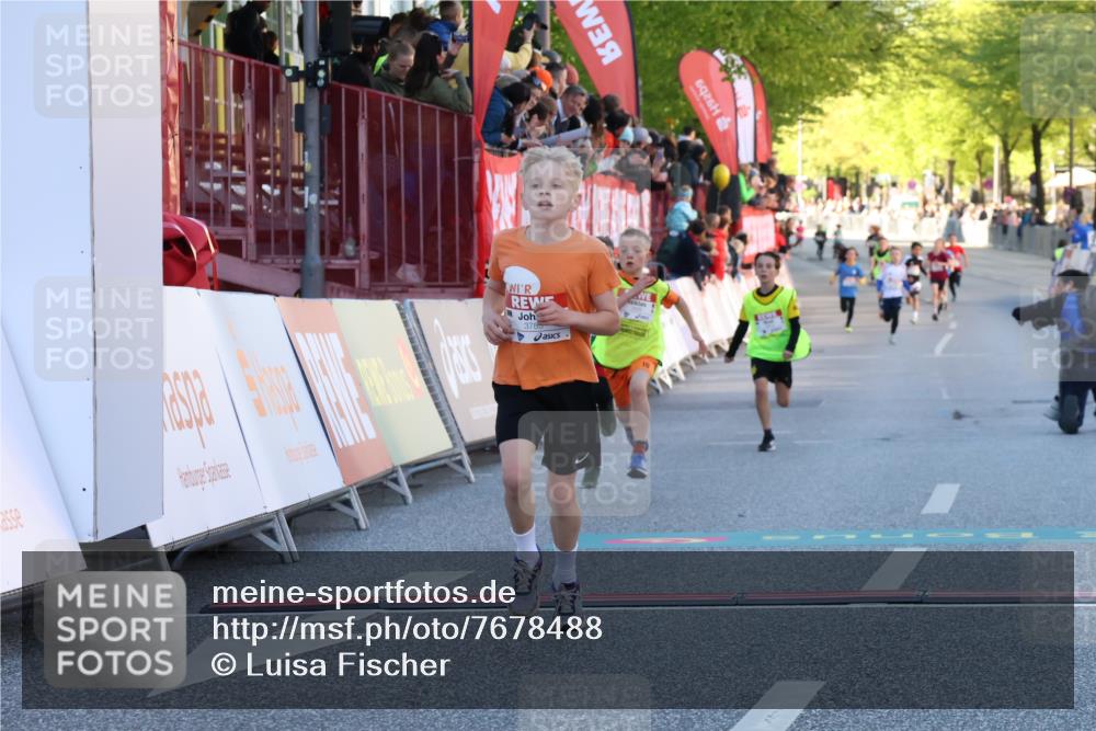 25.04.2025 - Das Zehntel Luisa Fischer http://msf.ph/oto/7678488 26.04.2025 08:49:42 Ziel 1452, 3606, 3613, 3785 meine-sportfotos.de