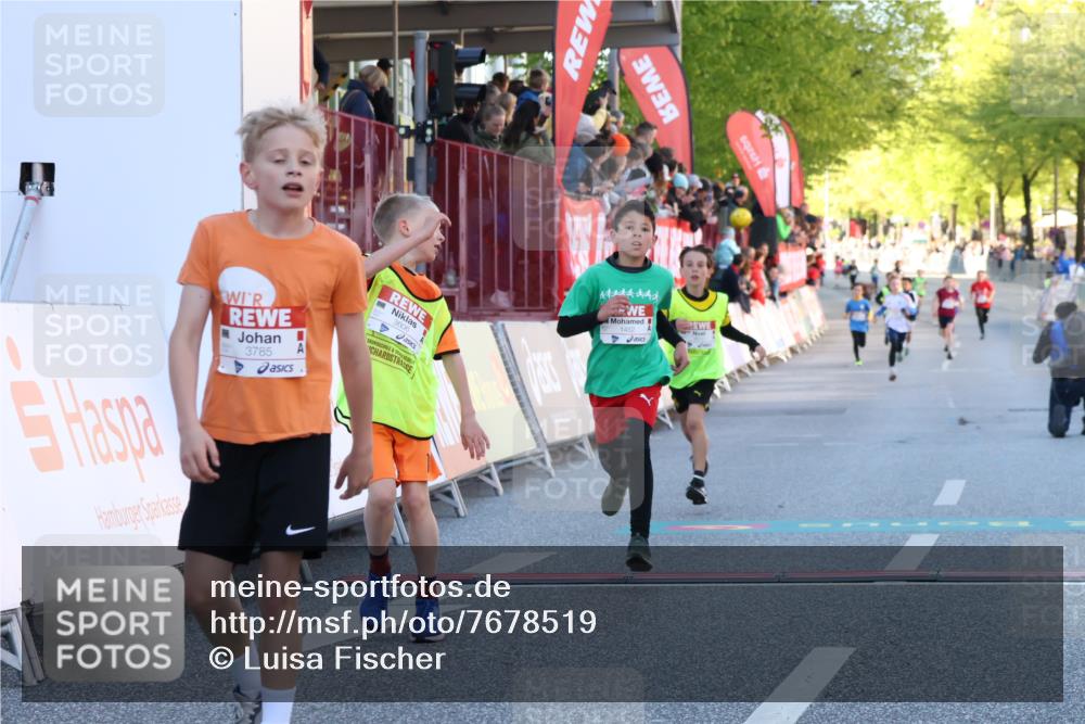 25.04.2025 - Das Zehntel Luisa Fischer http://msf.ph/oto/7678519 26.04.2025 08:49:45 Ziel 1452, 2696, 3488, 3606, 3613, 3785 meine-sportfotos.de
