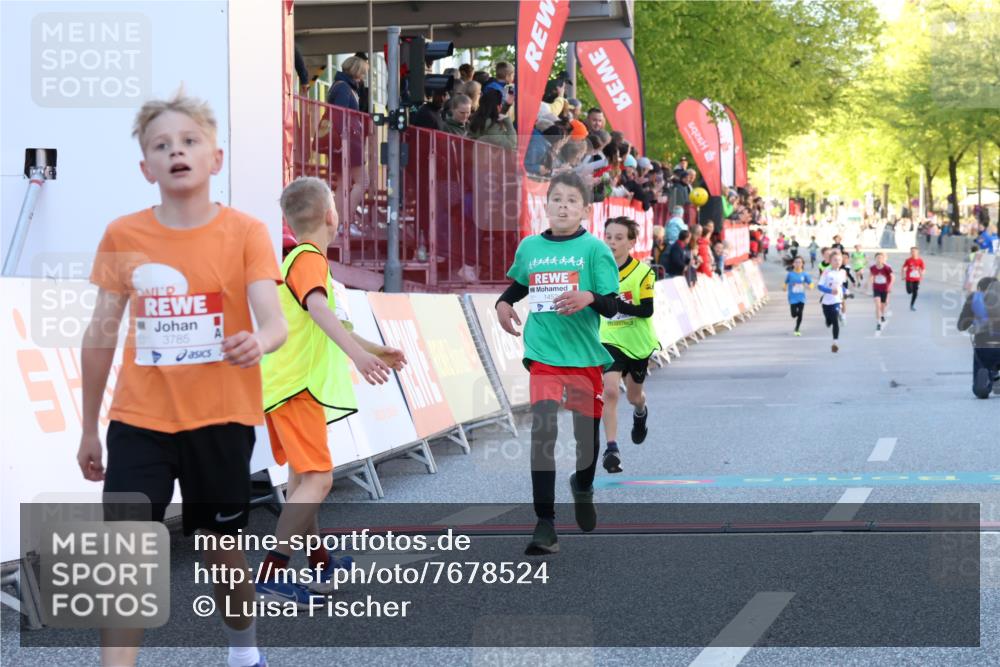 25.04.2025 - Das Zehntel Luisa Fischer http://msf.ph/oto/7678524 26.04.2025 08:49:45 Ziel 1452, 2696, 3488, 3606, 3613, 3785 meine-sportfotos.de