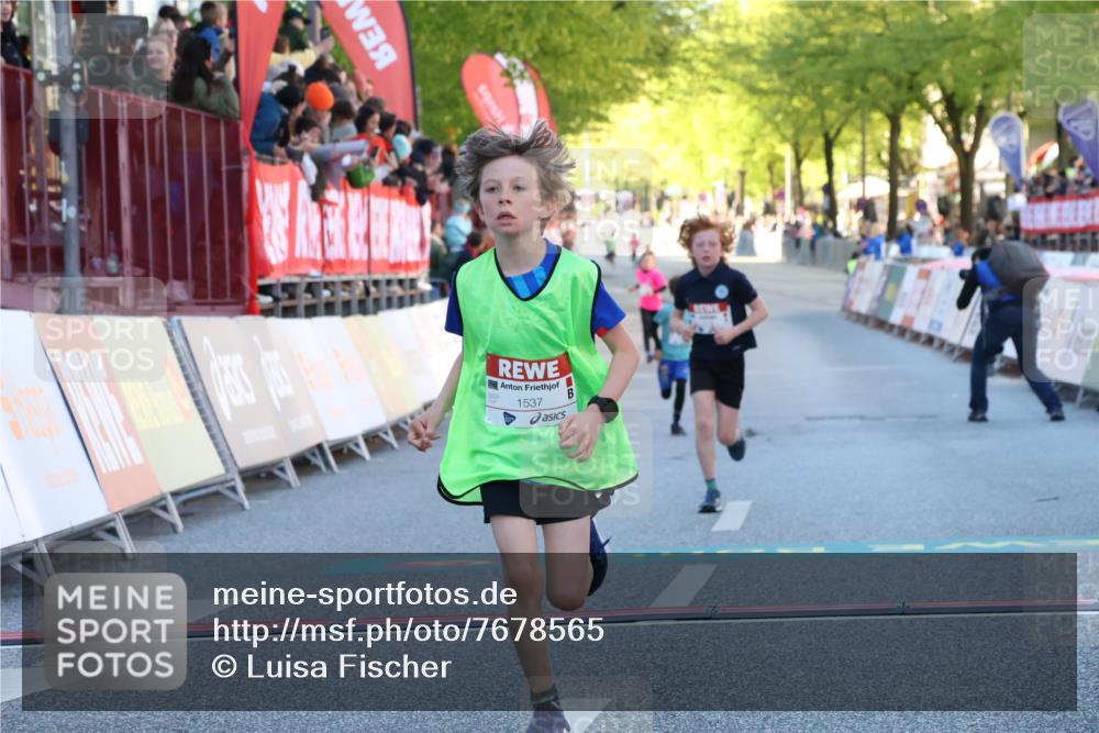 25.04.2025 - Das Zehntel Luisa Fischer http://msf.ph/oto/7678565 26.04.2025 08:50:06 Ziel 1116, 1537 meine-sportfotos.de