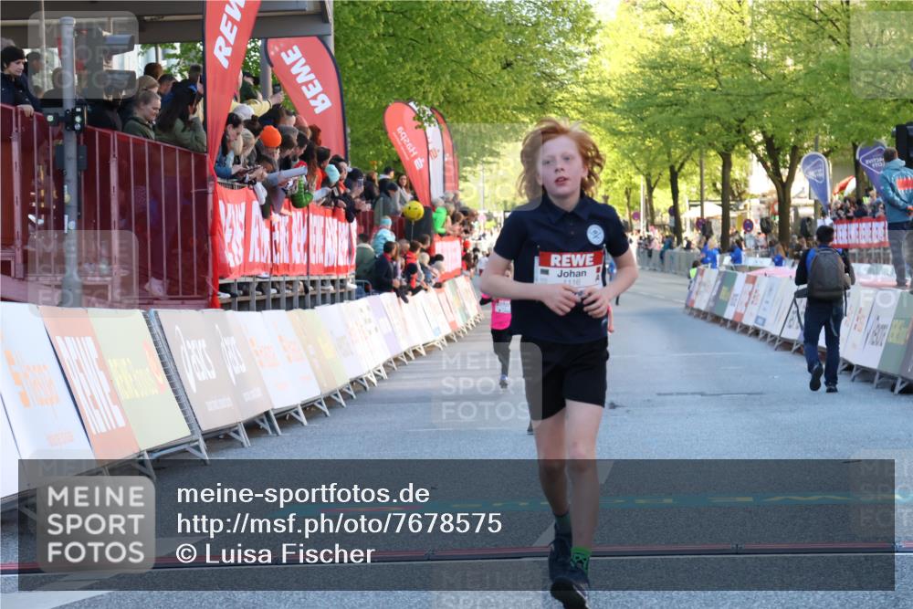 25.04.2025 - Das Zehntel Luisa Fischer http://msf.ph/oto/7678575 26.04.2025 08:50:10 Ziel 1116, 1537, 2383, 2995 meine-sportfotos.de