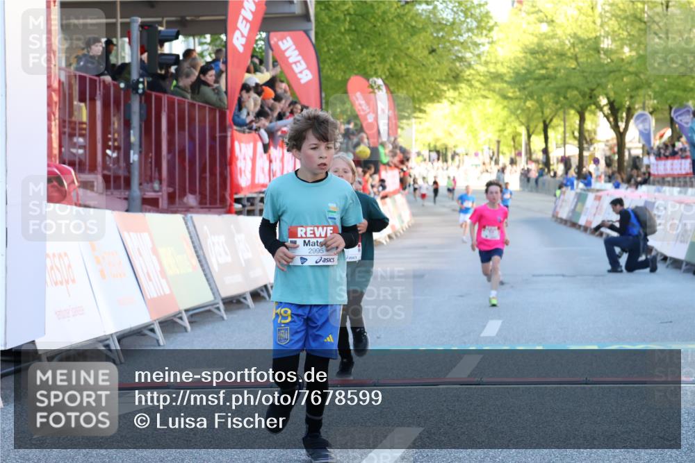 25.04.2025 - Das Zehntel Luisa Fischer http://msf.ph/oto/7678599 26.04.2025 08:50:14 Ziel 1107, 1116, 2383, 2995, 3539, 3540 meine-sportfotos.de