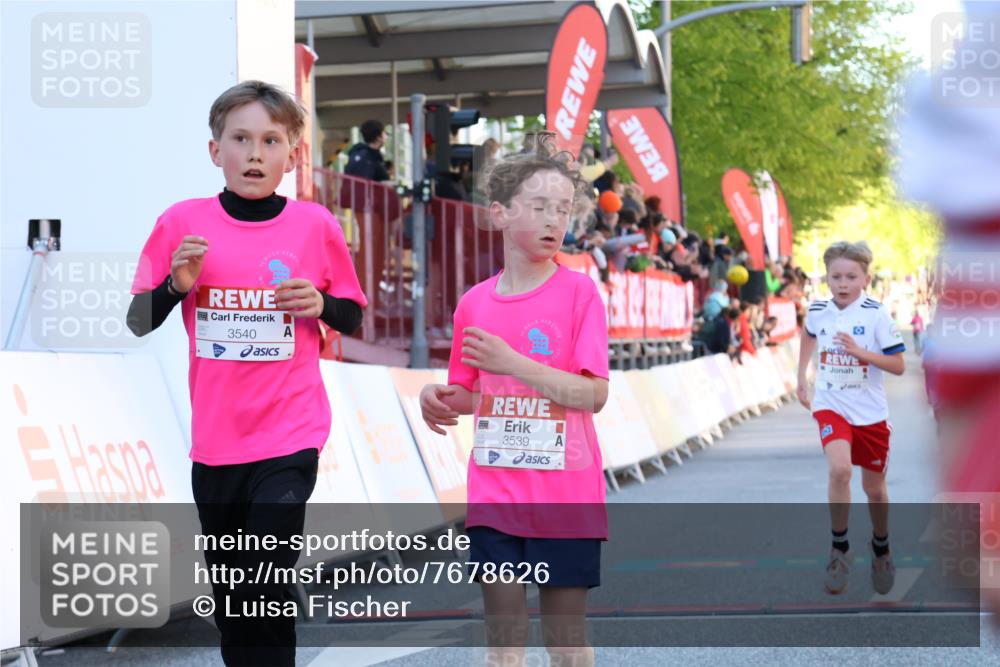 25.04.2025 - Das Zehntel Luisa Fischer http://msf.ph/oto/7678626 26.04.2025 08:50:19 Ziel 1107, 2383, 2995, 3539, 3540 meine-sportfotos.de