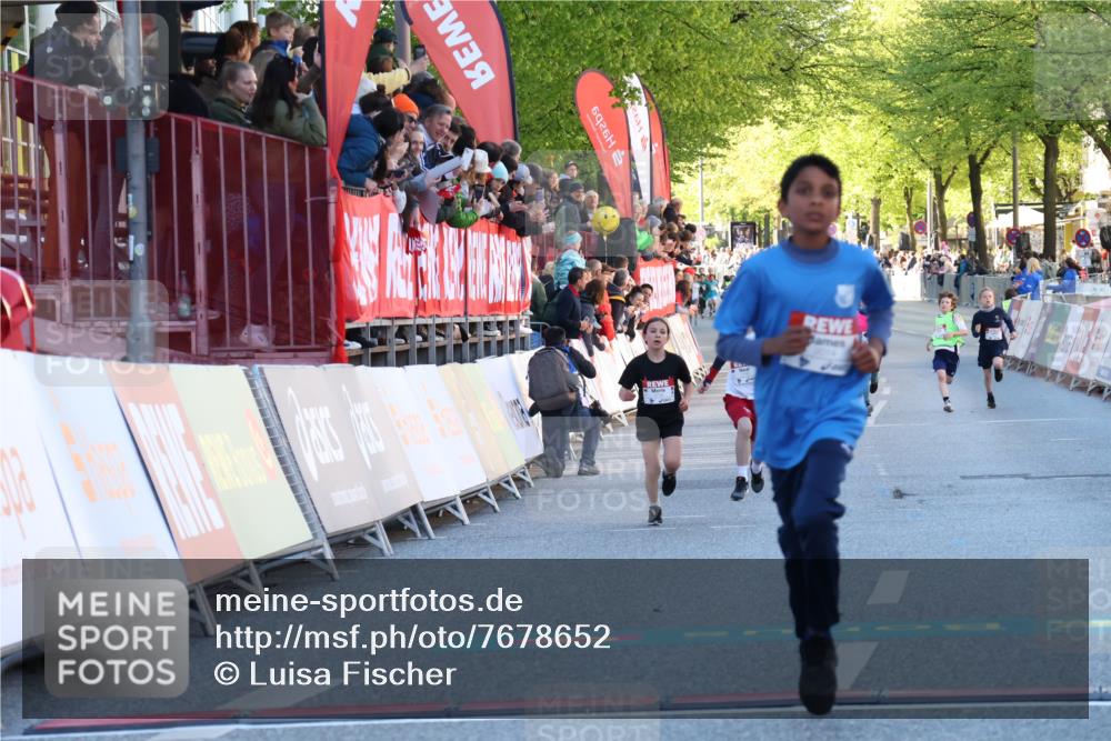 25.04.2025 - Das Zehntel Luisa Fischer http://msf.ph/oto/7678652 26.04.2025 08:50:34 Ziel 1131, 1750, 2014, 2739 meine-sportfotos.de