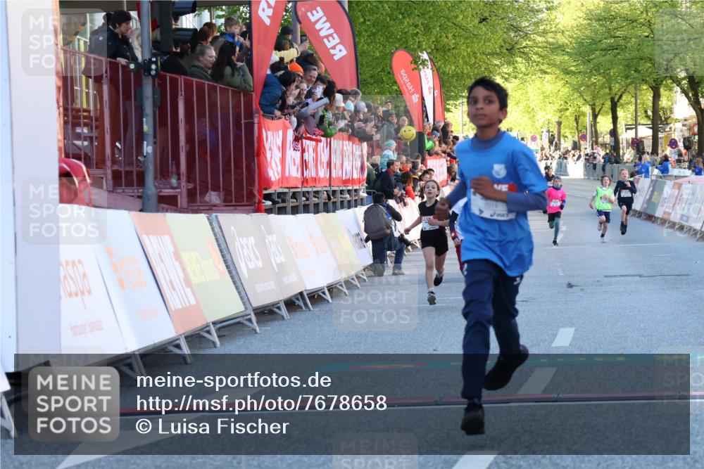 25.04.2025 - Das Zehntel Luisa Fischer http://msf.ph/oto/7678658 26.04.2025 08:50:34 Ziel 1131, 1750, 2014, 2739 meine-sportfotos.de