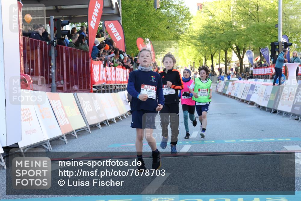 25.04.2025 - Das Zehntel Luisa Fischer http://msf.ph/oto/7678703 26.04.2025 08:50:44 Ziel 1549, 1750, 2363, 2637, 2728, 2739, 3455 meine-sportfotos.de