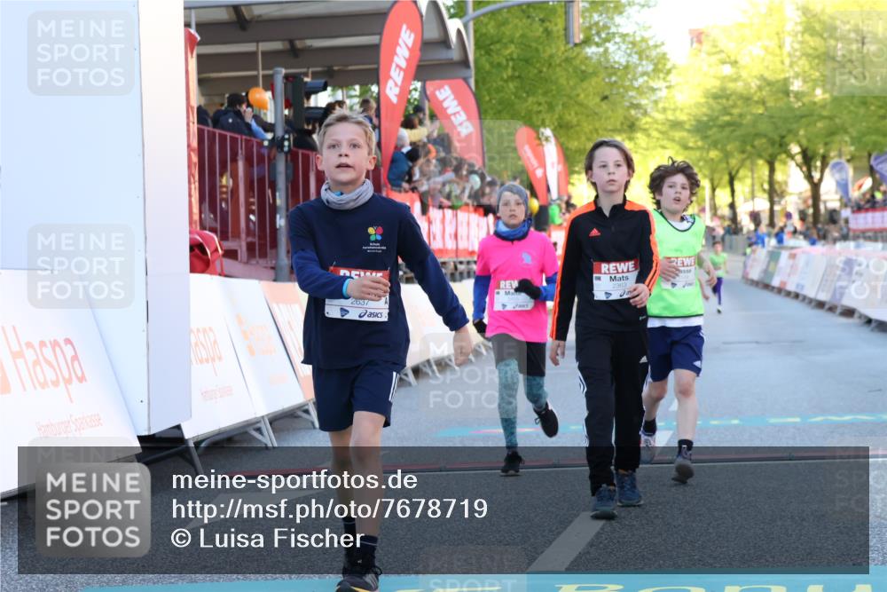 25.04.2025 - Das Zehntel Luisa Fischer http://msf.ph/oto/7678719 26.04.2025 08:50:46 Ziel 1549, 2363, 2637, 2728, 2739, 3455 meine-sportfotos.de