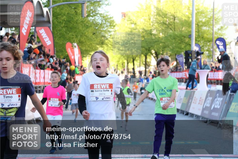 25.04.2025 - Das Zehntel Luisa Fischer http://msf.ph/oto/7678754 26.04.2025 08:50:57 Ziel 1283, 2208, 2349, 2655, 2728, 2874, 3233, 3485, 3527 meine-sportfotos.de