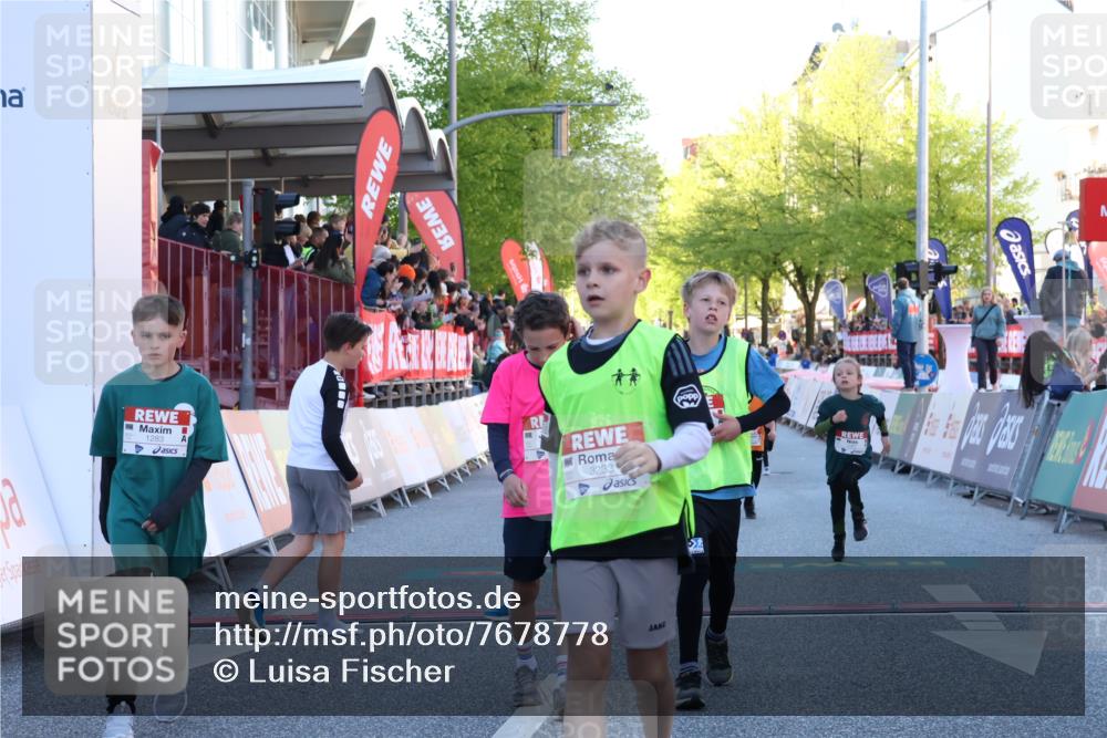 25.04.2025 - Das Zehntel Luisa Fischer http://msf.ph/oto/7678778 26.04.2025 08:51:06 Ziel 1283, 1458, 1884, 2098, 2103, 2349, 2397, 2492, 2517, 2849, 3527, 3528, 3774, 3849 meine-sportfotos.de