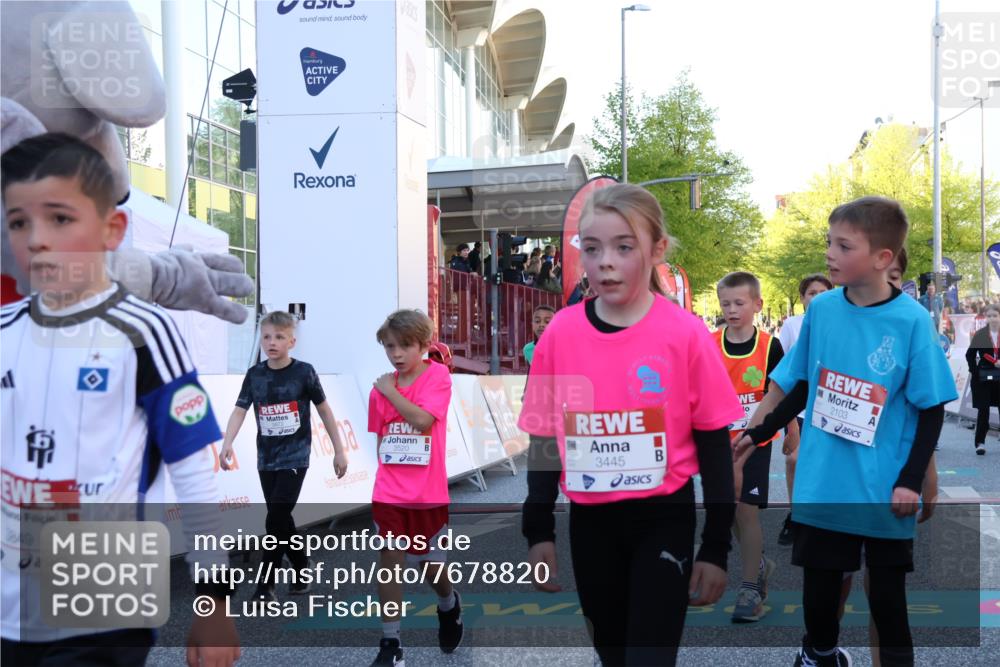 25.04.2025 - Das Zehntel Luisa Fischer http://msf.ph/oto/7678820 26.04.2025 08:51:20 Ziel 1473, 1476, 2156, 2166, 2800, 2852, 2855, 2903, 2920, 3210, 3214, 3445, 3520, 3812, 3872 meine-sportfotos.de