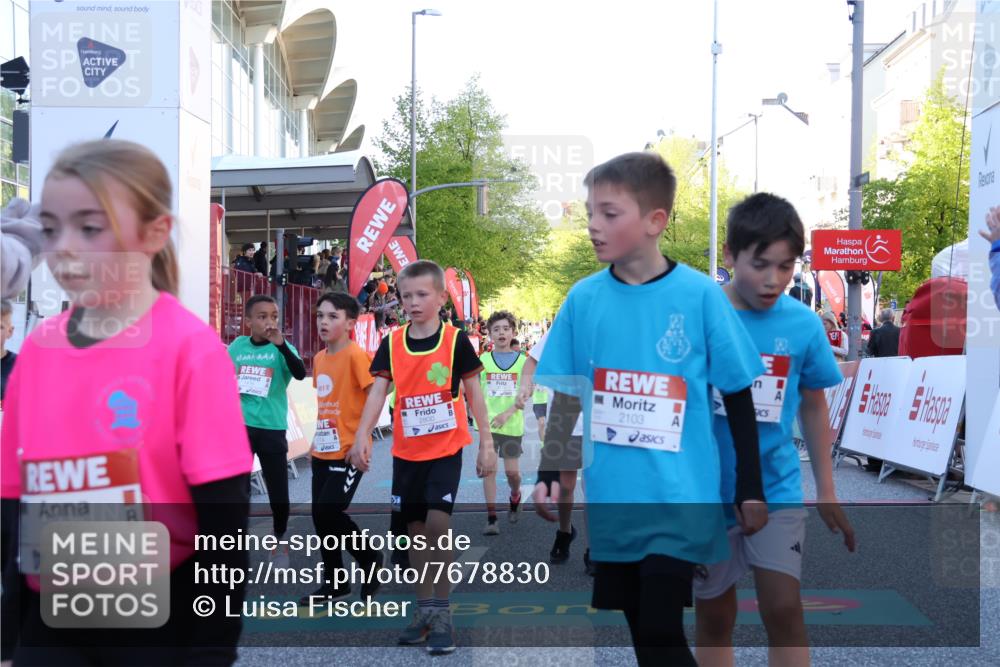 25.04.2025 - Das Zehntel Luisa Fischer http://msf.ph/oto/7678830 26.04.2025 08:51:21 Ziel 1473, 1476, 2156, 2166, 2800, 2852, 2855, 2903, 2920, 2935, 3210, 3214, 3445 meine-sportfotos.de