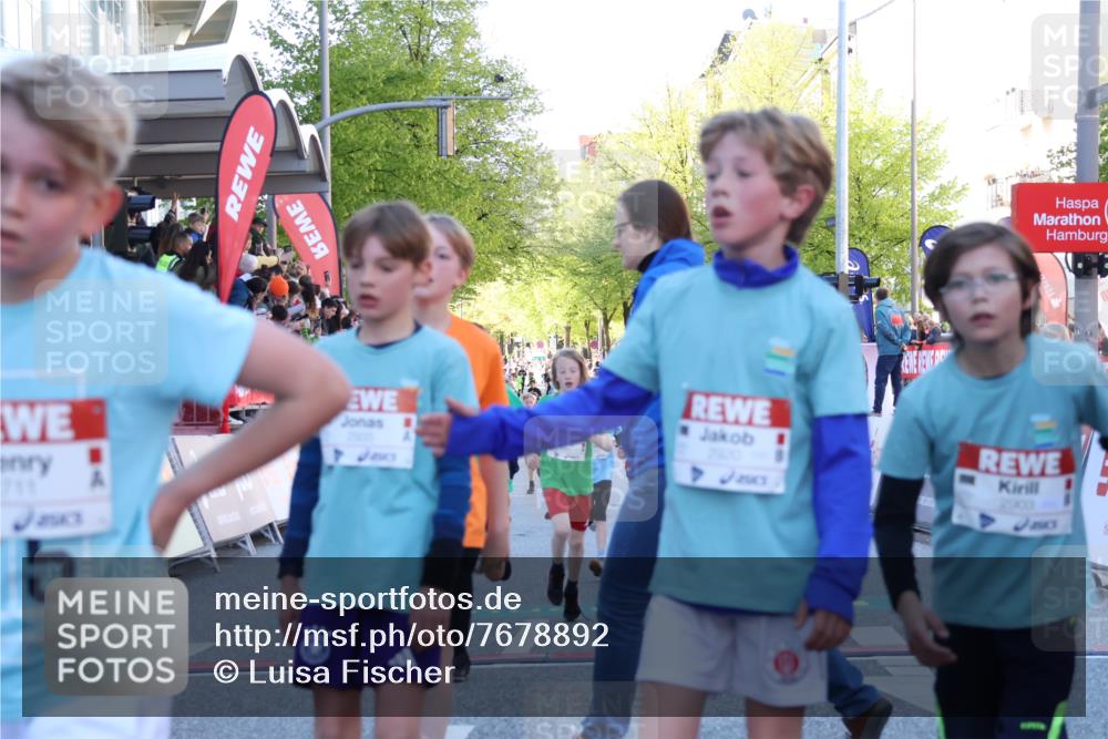 25.04.2025 - Das Zehntel Luisa Fischer http://msf.ph/oto/7678892 26.04.2025 08:51:41 Ziel 1080, 1087, 1114, 1484, 1748, 2325, 2356, 2392, 2474, 2709, 2718, 2734, 2778, 2827, 2832, 3231, 3782, 3865 meine-sportfotos.de