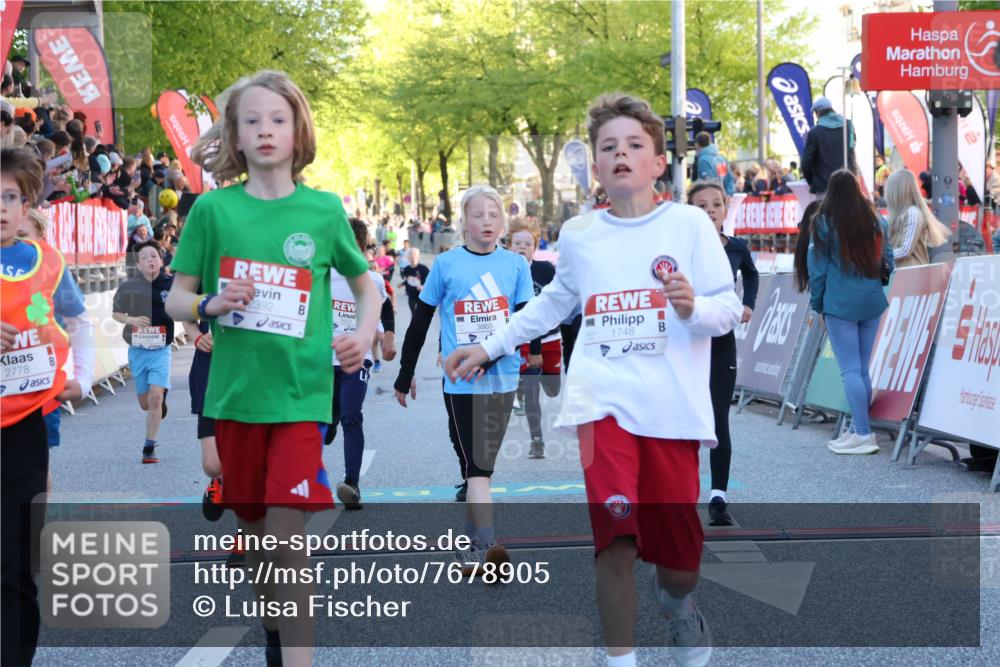 25.04.2025 - Das Zehntel Luisa Fischer http://msf.ph/oto/7678905 26.04.2025 08:51:45 Ziel 1080, 1087, 1484, 1748, 2356, 2392, 2474, 2709, 2718, 2734, 2778, 2795, 2827, 2832, 3040, 3231, 3865 meine-sportfotos.de