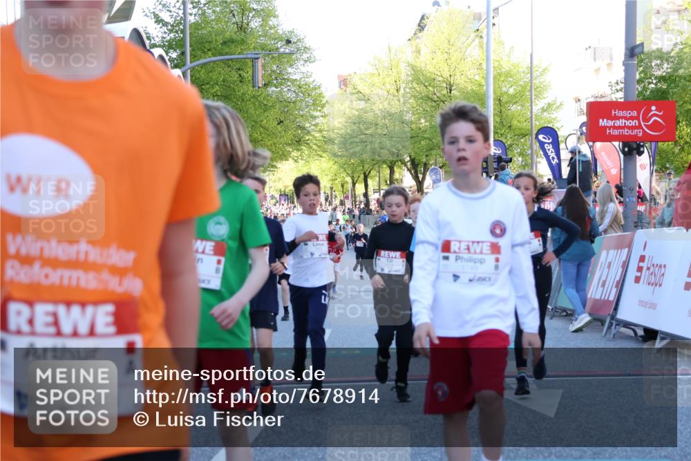 25.04.2025 - Das Zehntel Luisa Fischer http://msf.ph/oto/7678914 26.04.2025 08:51:46 Ziel 1080, 1087, 1484, 1748, 2356, 2392, 2474, 2709, 2718, 2734, 2778, 2795, 2827, 2832, 3040, 3231, 3865 meine-sportfotos.de