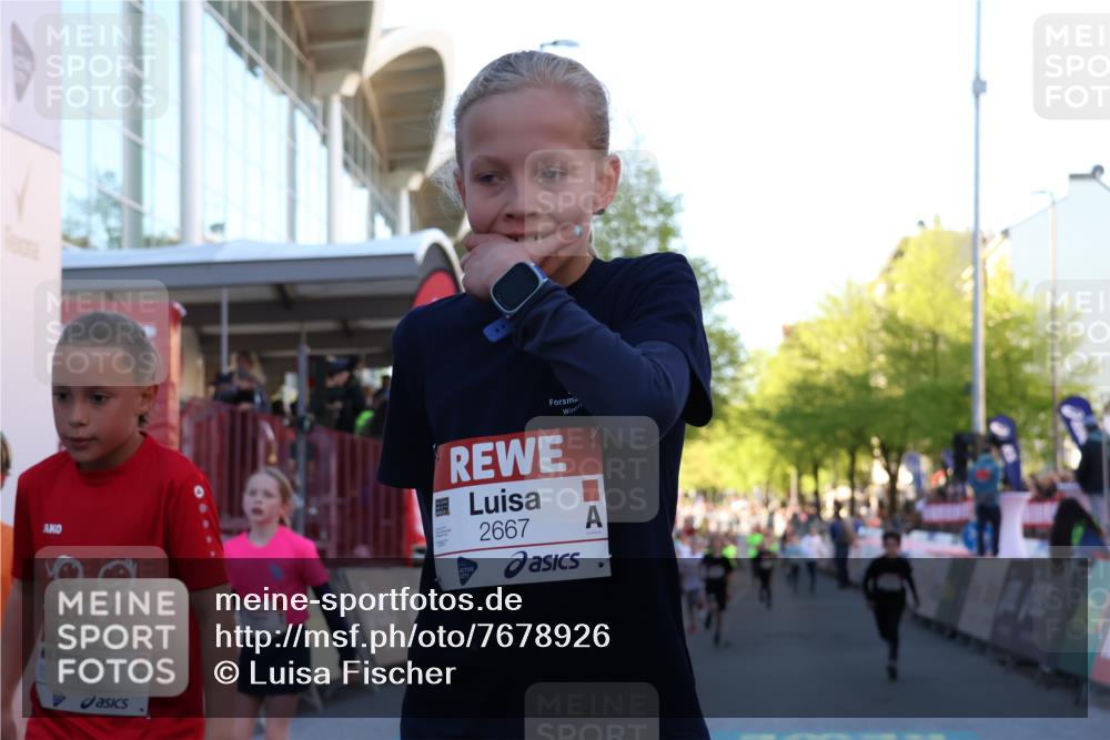 25.04.2025 - Das Zehntel Luisa Fischer http://msf.ph/oto/7678926 26.04.2025 08:52:00 Ziel 1488, 1757, 1781, 1787, 1922, 2309, 2667, 2672, 2914, 2919, 3097, 3099, 3188, 3415, 3710, 3808 meine-sportfotos.de