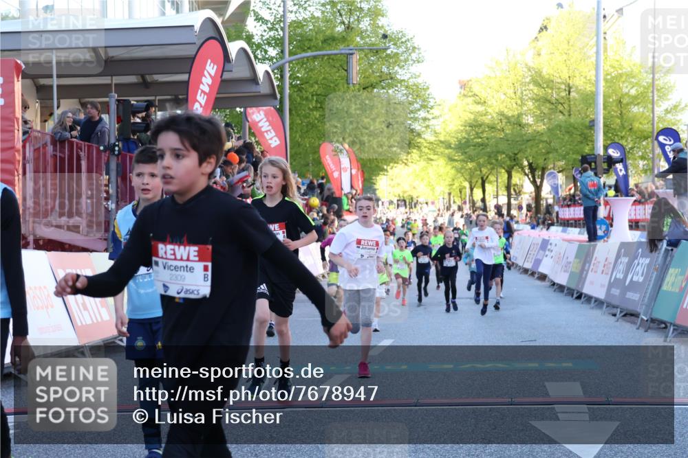 25.04.2025 - Das Zehntel Luisa Fischer http://msf.ph/oto/7678947 26.04.2025 08:52:05 Ziel 1488, 1546, 1757, 1943, 2010, 2309, 2621, 2848, 2853, 2914, 2919, 2960, 3049, 3097, 3099, 3188, 3415, 3808, 3877 meine-sportfotos.de