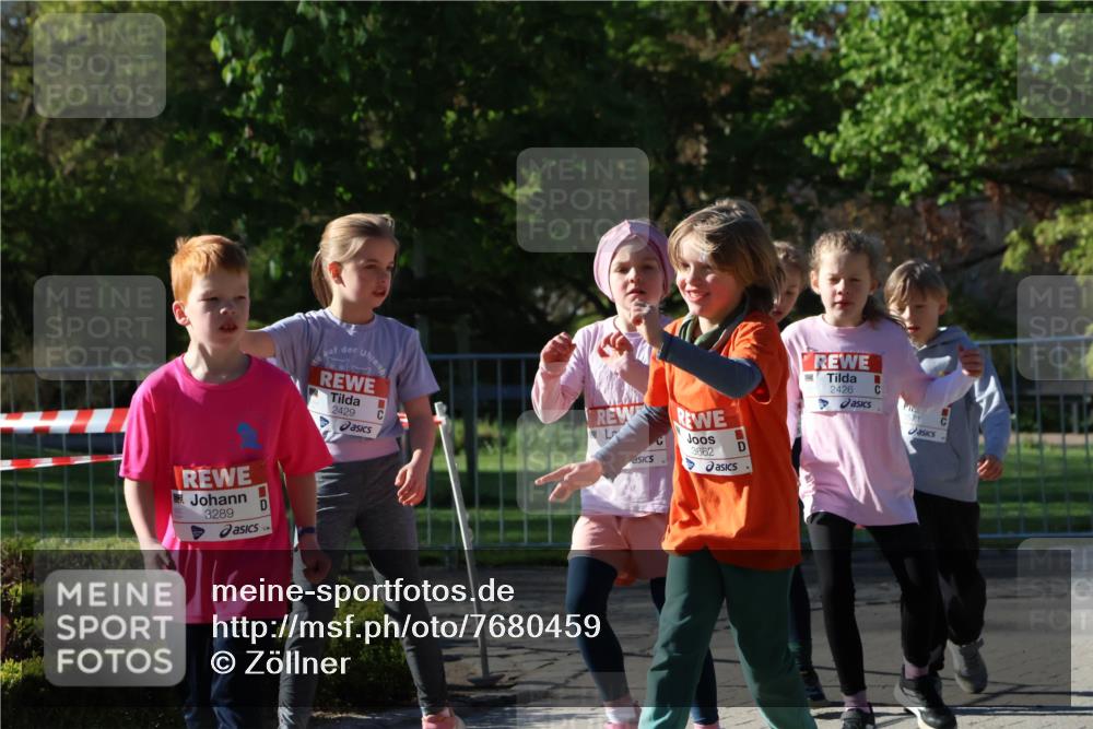 25.04.2025 - Das Zehntel Zöllner http://msf.ph/oto/7680459 26.04.2025 07:51:10 Laufen 3289, 2429, 3662, 2426, 571 meine-sportfotos.de