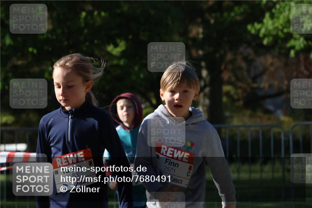 25.04.2025 - Das Zehntel Zöllner http://msf.ph/oto/7680491 26.04.2025 07:51:13 Laufen 2583, 2571 meine-sportfotos.de