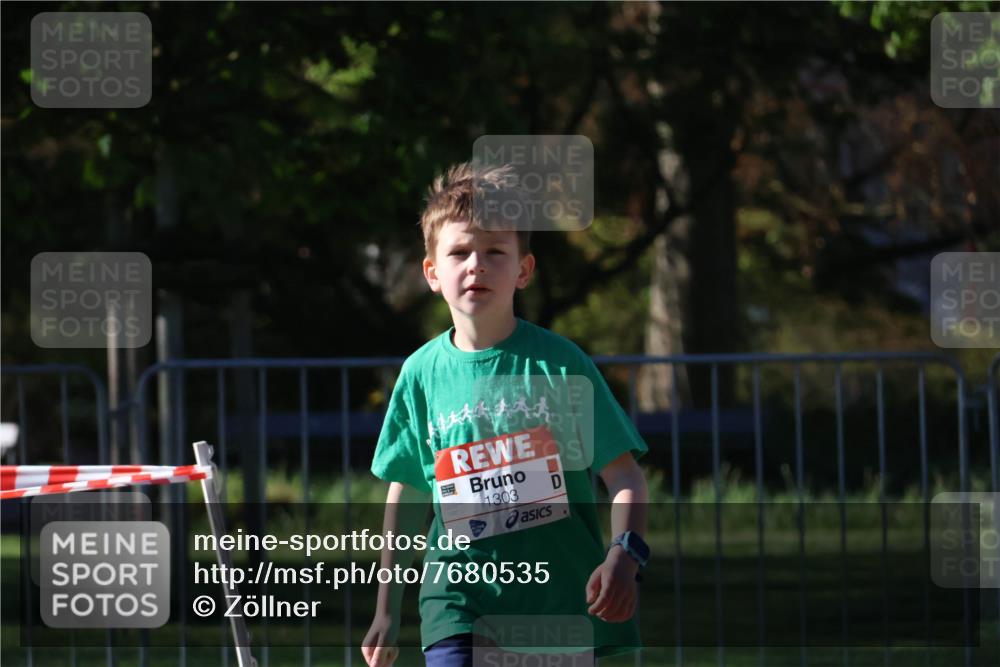 25.04.2025 - Das Zehntel Zöllner http://msf.ph/oto/7680535 26.04.2025 07:51:18 Laufen 1303 meine-sportfotos.de