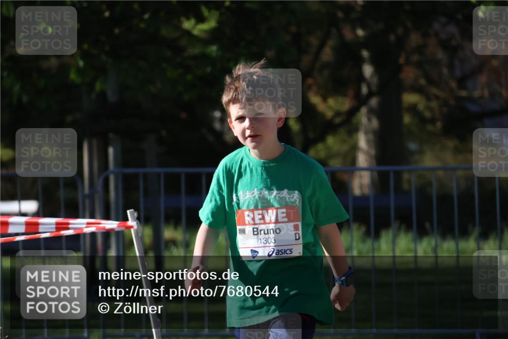 25.04.2025 - Das Zehntel Zöllner http://msf.ph/oto/7680544 26.04.2025 07:51:19 Laufen 1303 meine-sportfotos.de