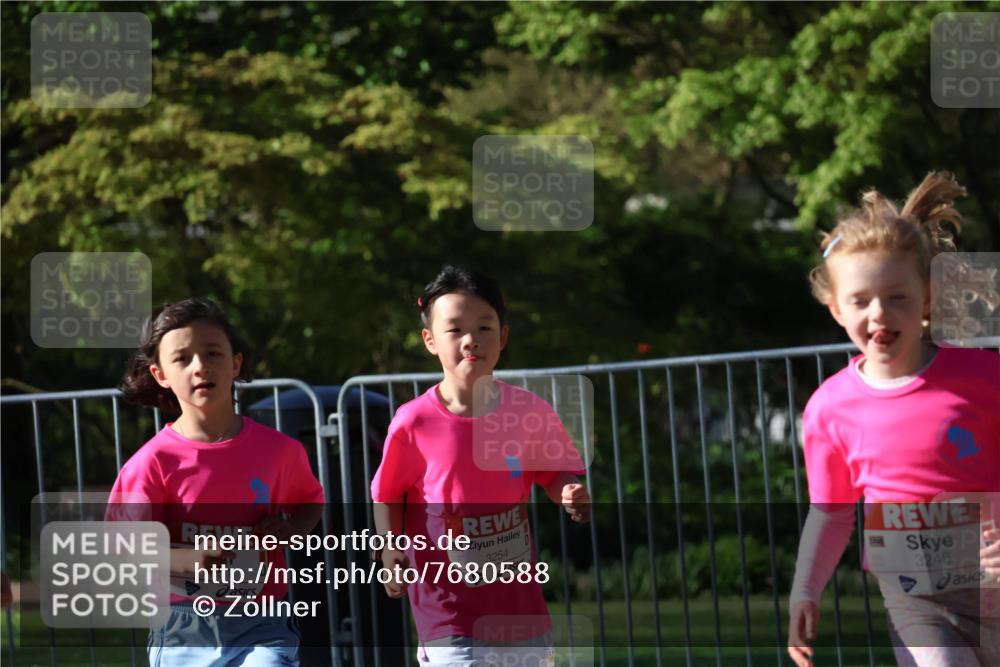 25.04.2025 - Das Zehntel Zöllner http://msf.ph/oto/7680588 26.04.2025 07:51:27 Laufen 51, 3254, 3246 meine-sportfotos.de