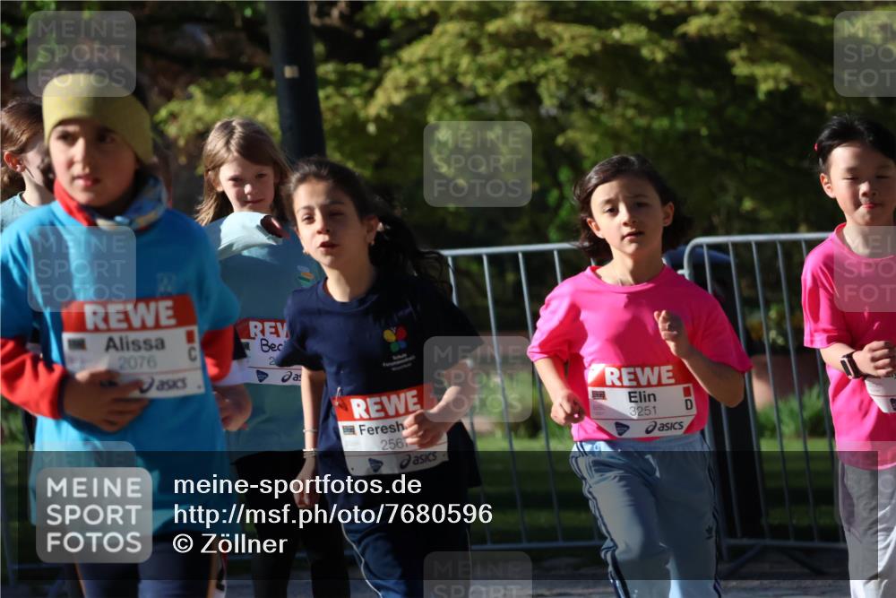 25.04.2025 - Das Zehntel Zöllner http://msf.ph/oto/7680596 26.04.2025 07:51:27 Laufen 2, 22, 2076, 2567, 3251 meine-sportfotos.de