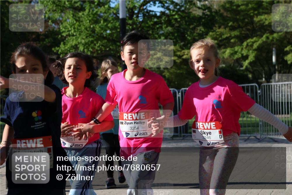 25.04.2025 - Das Zehntel Zöllner http://msf.ph/oto/7680657 26.04.2025 07:51:30 Laufen 2567, 3251, 1448571, 3254, 3246 meine-sportfotos.de