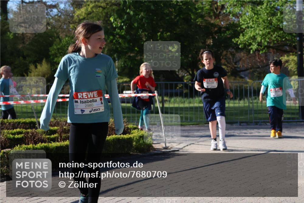 25.04.2025 - Das Zehntel Zöllner http://msf.ph/oto/7680709 26.04.2025 07:51:33 Laufen 2980 meine-sportfotos.de
