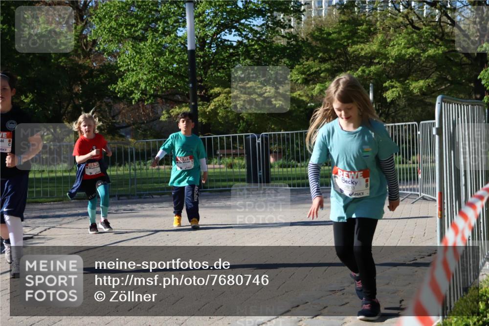 25.04.2025 - Das Zehntel Zöllner http://msf.ph/oto/7680746 26.04.2025 07:51:35 Laufen 2933 meine-sportfotos.de