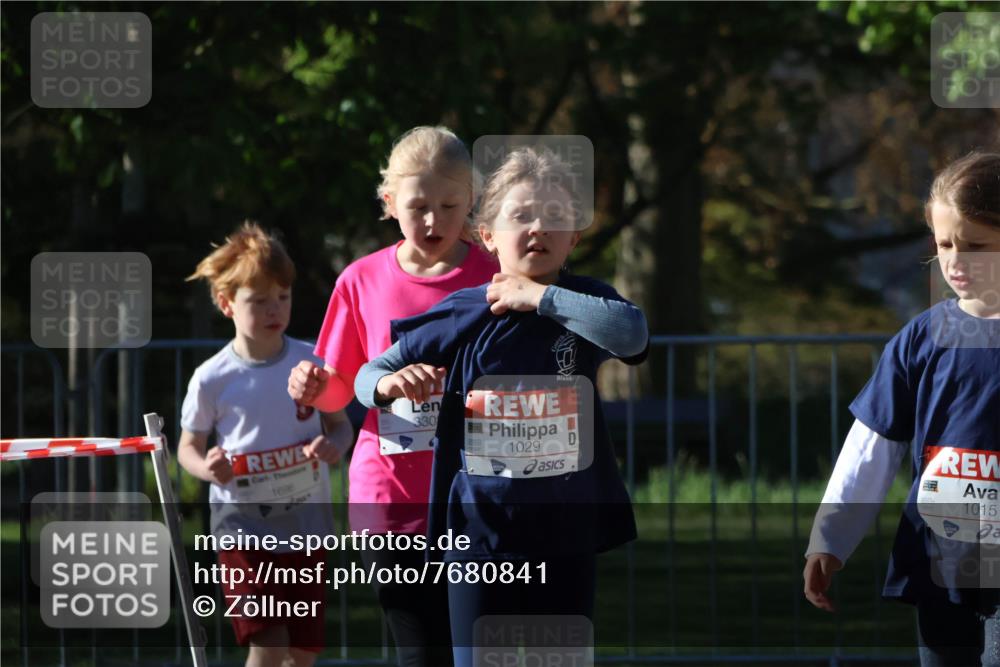 25.04.2025 - Das Zehntel Zöllner http://msf.ph/oto/7680841 26.04.2025 07:51:41 Laufen 1696, 330, 1029, 1015 meine-sportfotos.de