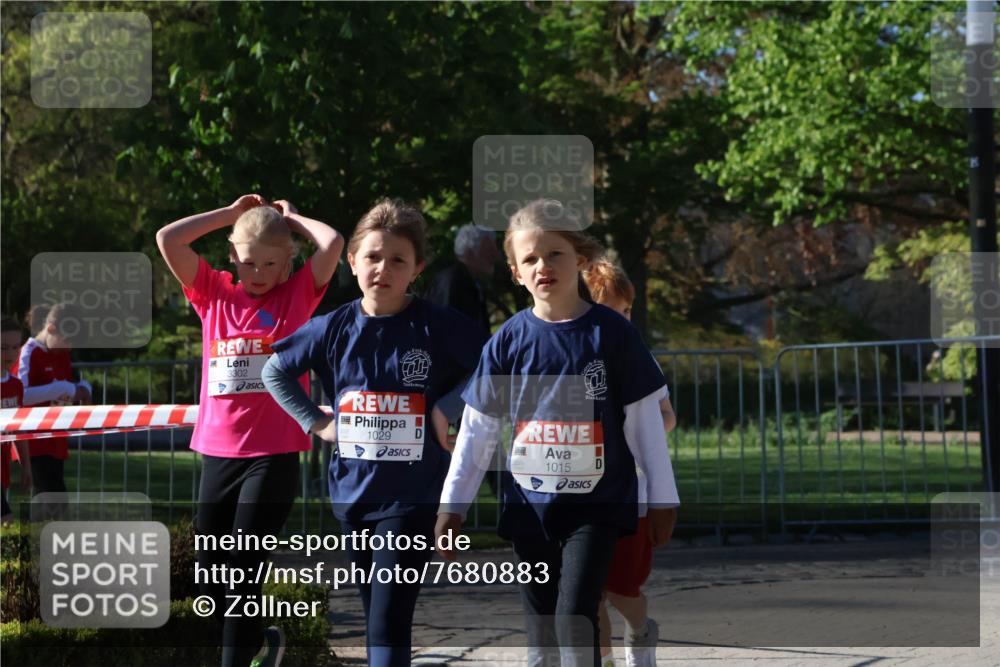 25.04.2025 - Das Zehntel Zöllner http://msf.ph/oto/7680883 26.04.2025 07:51:43 Laufen 3302, 1029, 1015 meine-sportfotos.de