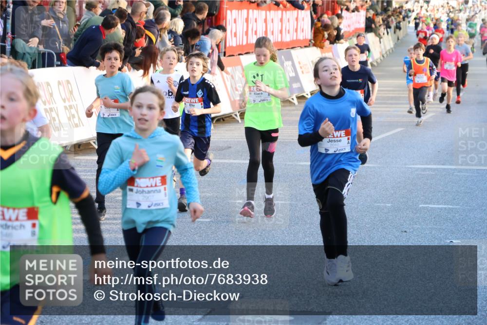 25.04.2025 - Das Zehntel Strokosch-Dieckow http://msf.ph/oto/7683938 26.04.2025 08:52:05 Ziel 1113, 1171, 1177, 1546, 1621, 1757, 1943, 2010, 2213, 2309, 2348, 2481, 2505, 2621, 2644, 2684, 2700, 2779, 2848, 2853, 2907, 2960, 2975, 3049, 3066, 3188, 3486, 3538, 3856, 3877, 1017, 1018, 1279, 1282, 1286, 1840, 2161, 2320, 2671, 2761, 3241, 3332, 3336, 3352, 3421, 3675, 3807, 4015 meine-sportfotos.de